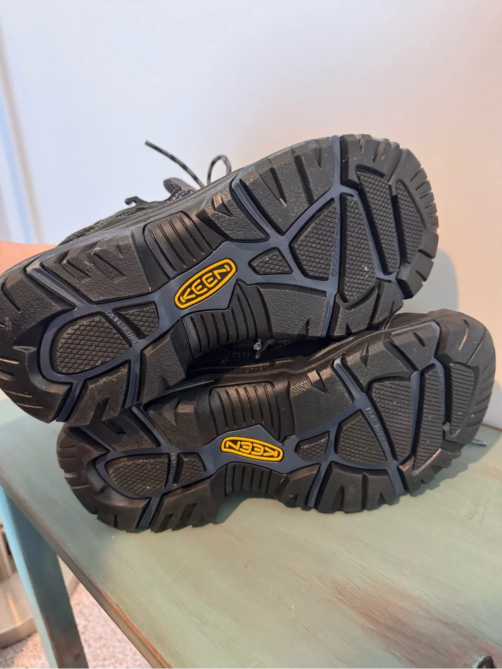 KEEN Like New Excellent Condition Utility Braddock Low Sz 8.5 Work Boots 1014605